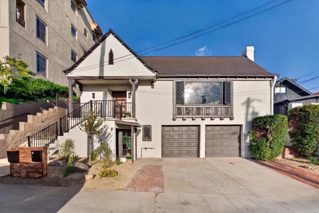 2421 Brant Street — photo