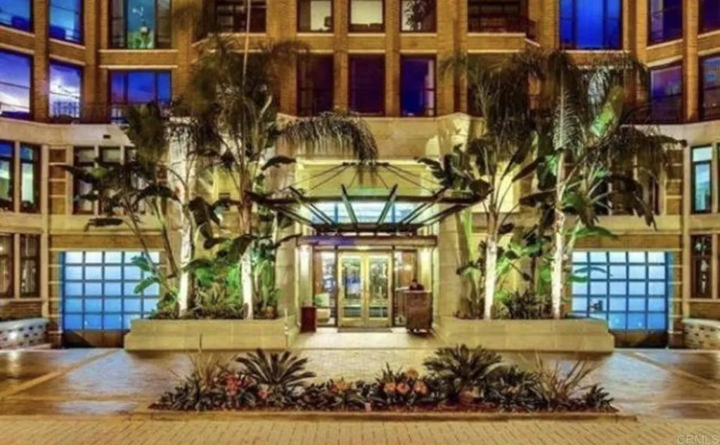 500 W Harbor Drive West Unit 318 — photo