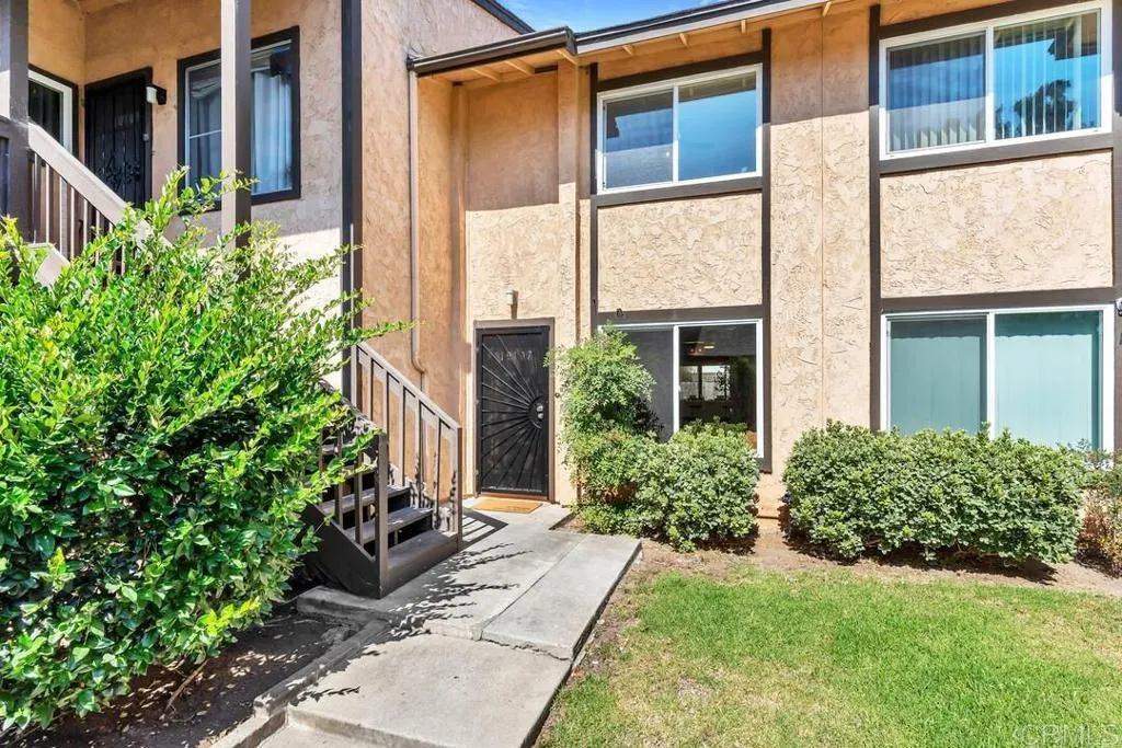 10107 Peaceful Court — photo