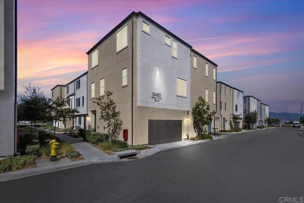 5480 Seacliff Place Unit 39 — photo
