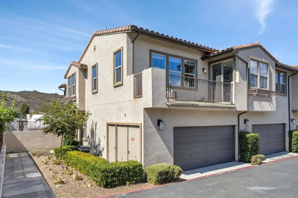 8747 Boulder Lane Unit 705 — photo