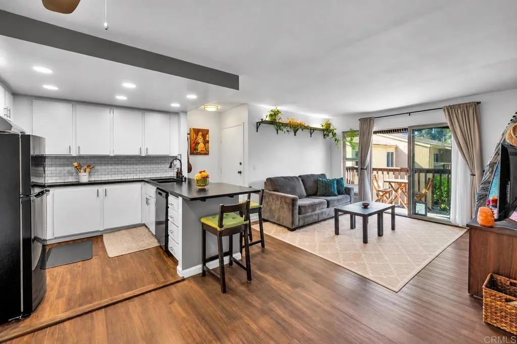 6070 Rancho Mission Road Unit 428 — photo