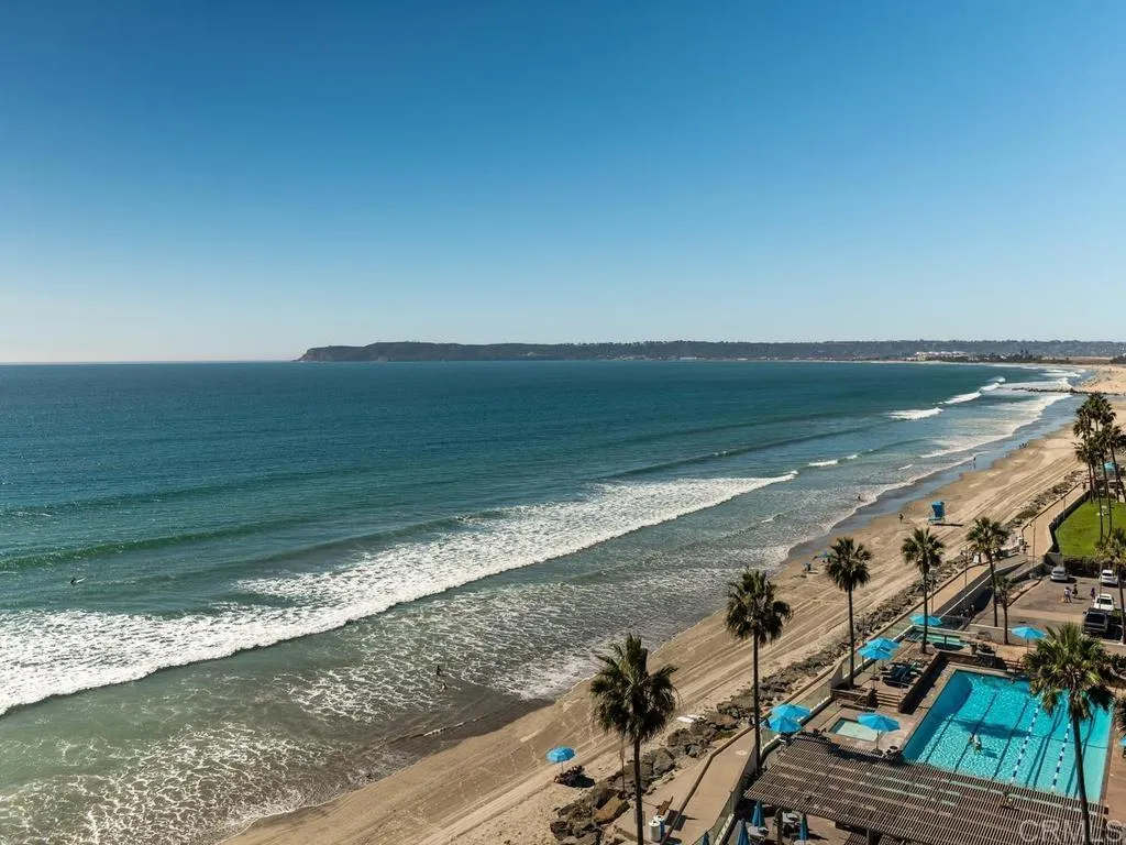 1830 Avenida Del Mundo Unit 1006 — photo
