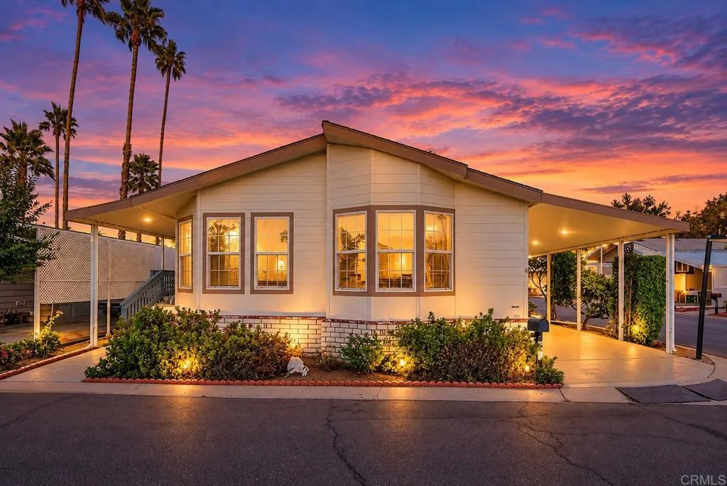 2300 E Valley Unit Spc 101 — photo