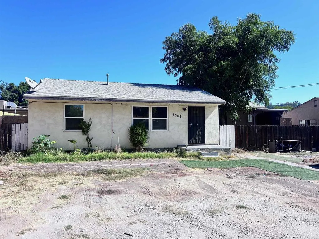 8307 Broadway Lane — photo