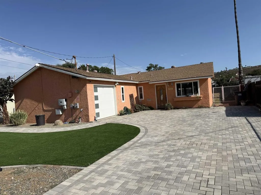 13107 Lindo Lane — photo