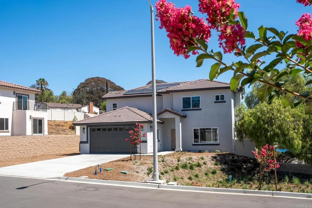 3900 Rojo Tierra — photo