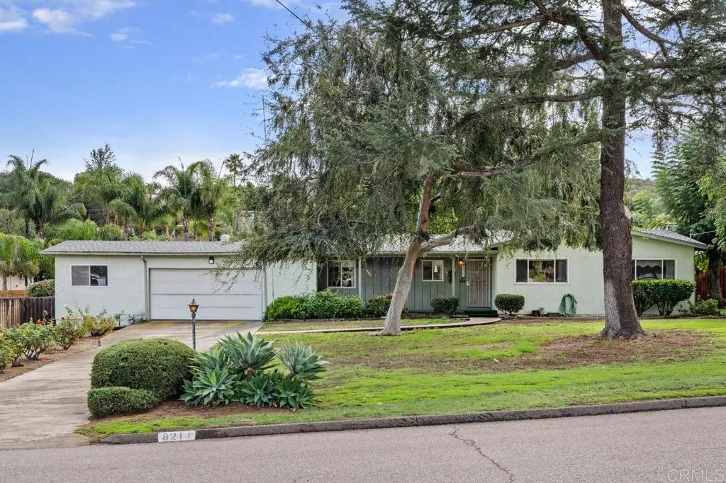 8211 Starland Drive — photo