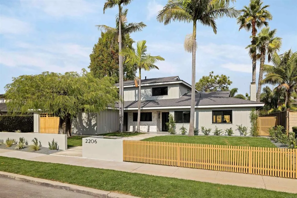 2206 Francisco Dr — photo