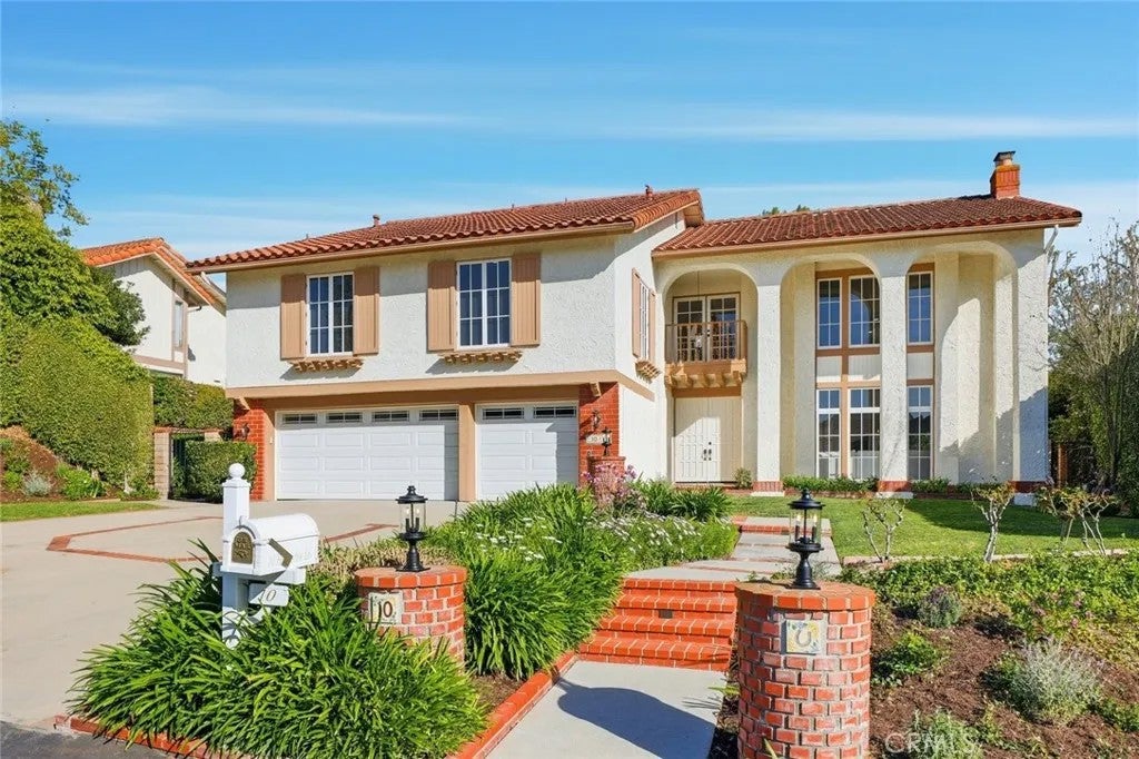 10 Horseshoe — photo