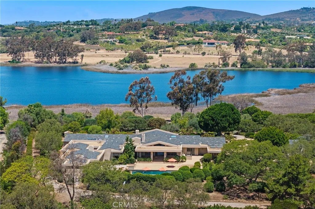 6533 Lago Lindo — photo