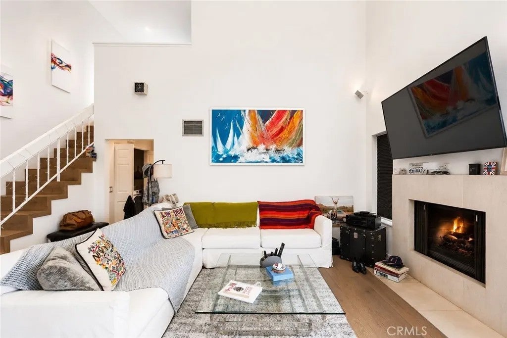 432 S Hamel Road 302 — photo