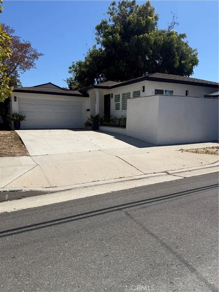 25003 Andreo — photo