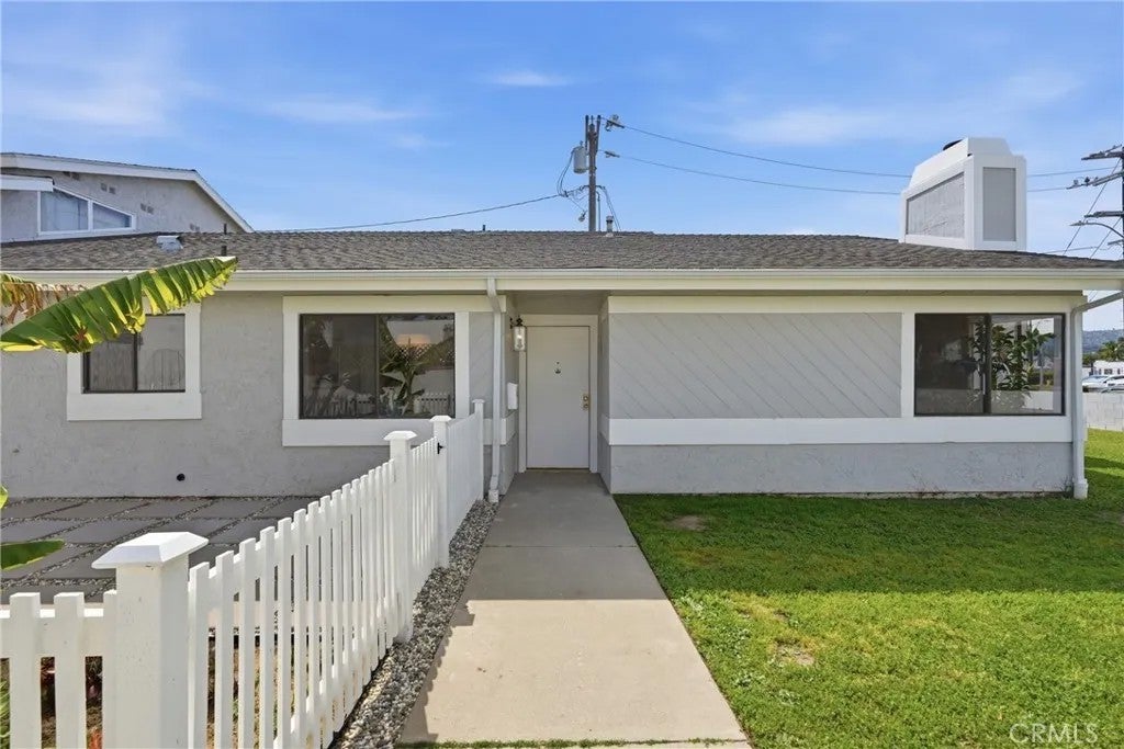 24420 Alliene 3 — photo