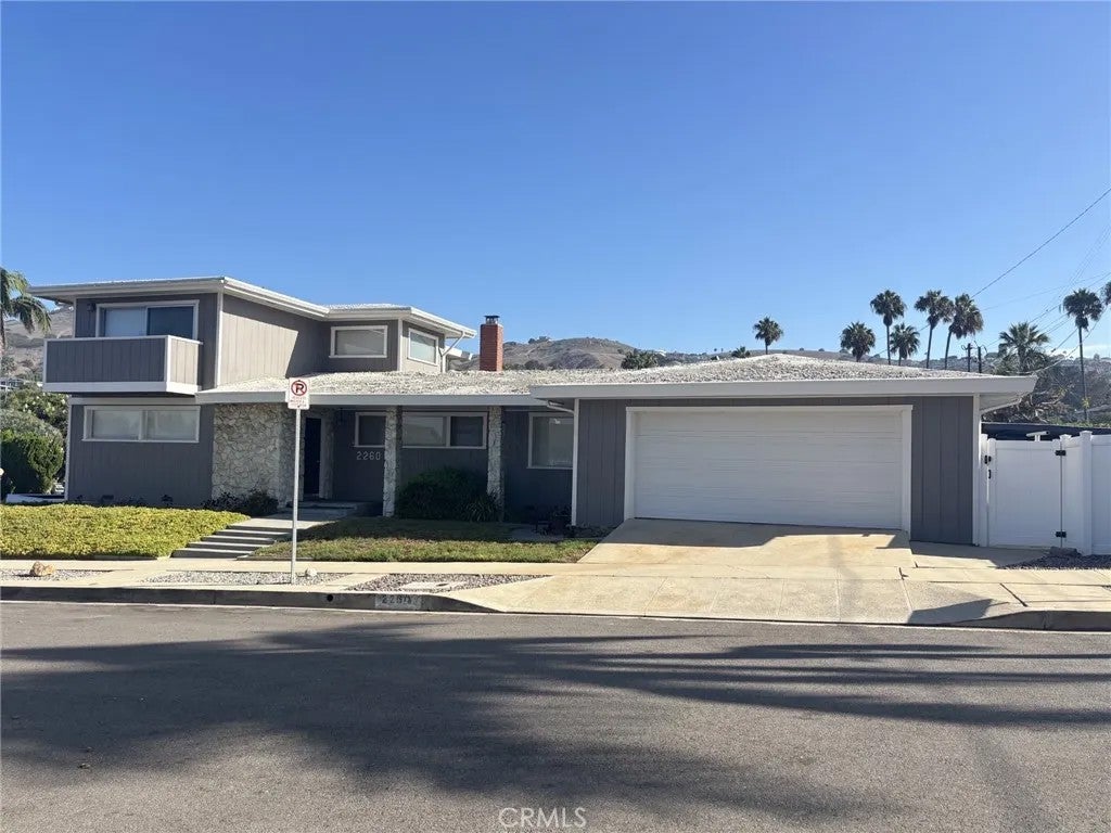 2260 Warmouth — photo