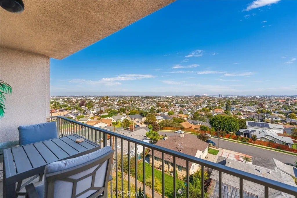 1108 Camino Real 407 — photo