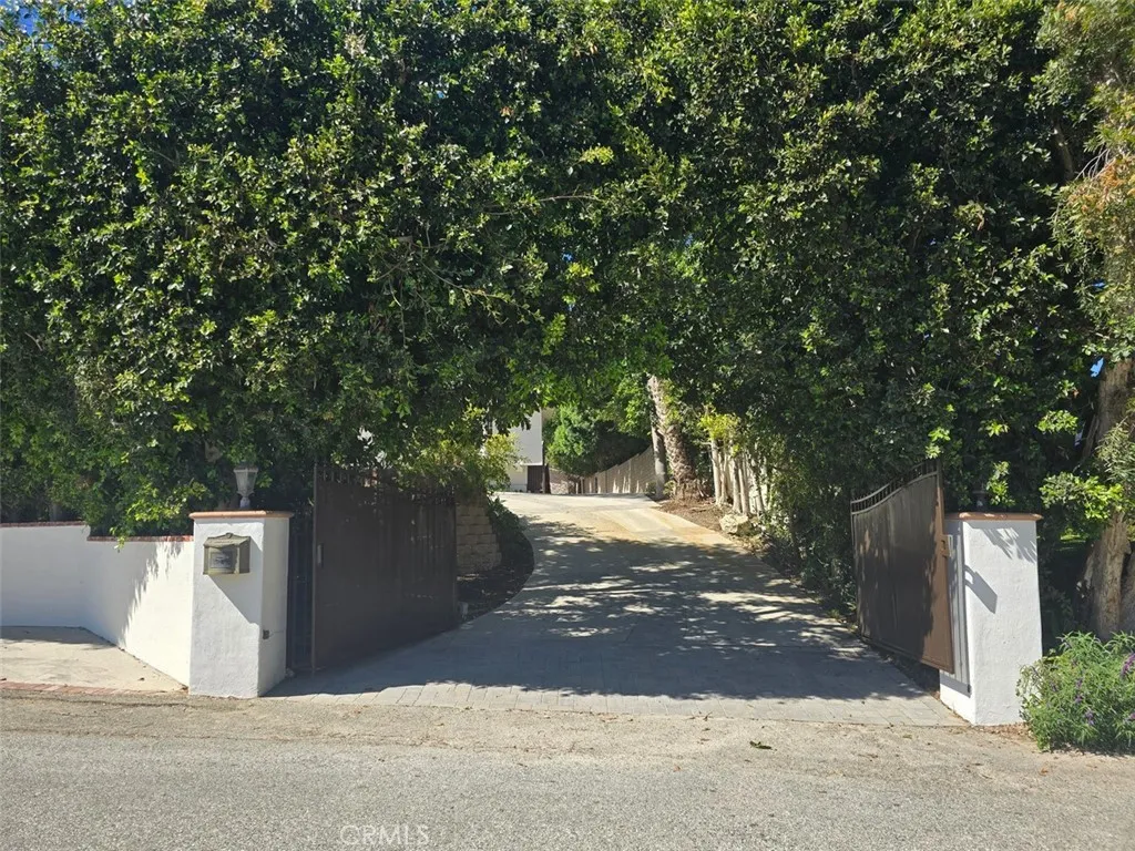 3 Saddlebow Lane — photo