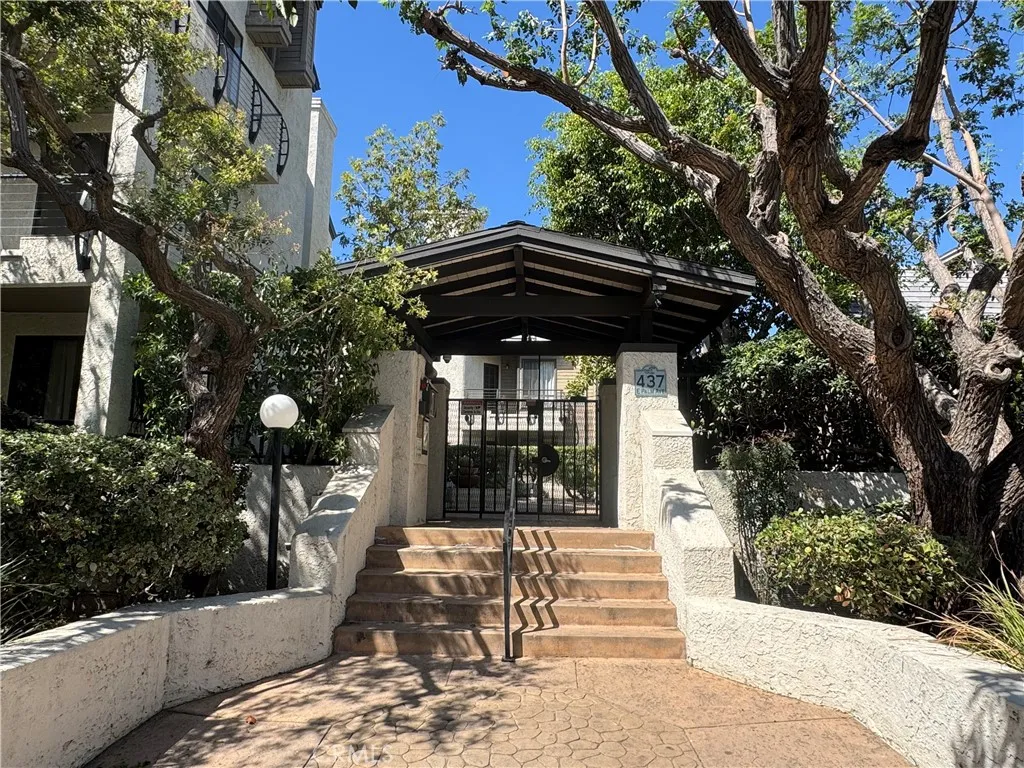 437 E Palm Avenue Unit 207 — photo