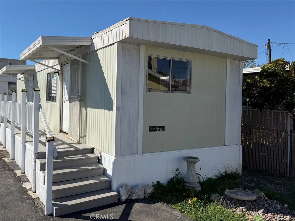 520 E Carson #15, Carson, CA 90745 — photo 2