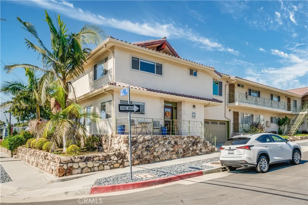 3663 Almeria Street — photo