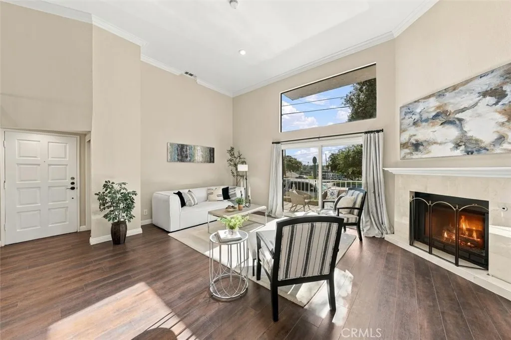 915 Diamond Street Unit 1 — photo