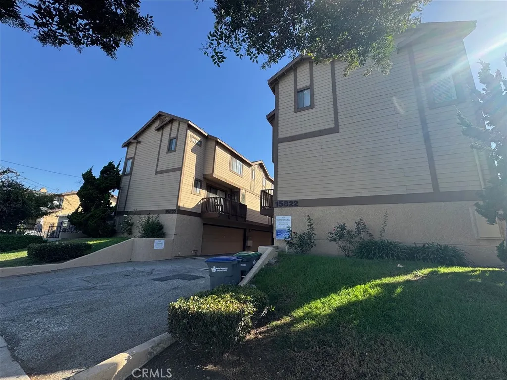 15822 S Normandie Unit 11 — photo