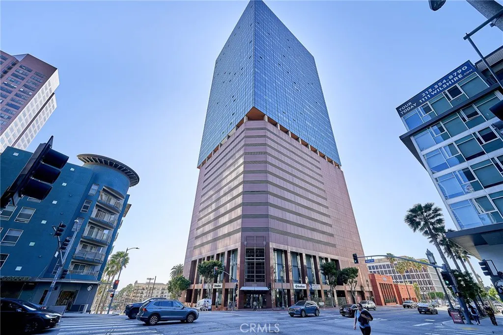 1100 Wilshire — photo