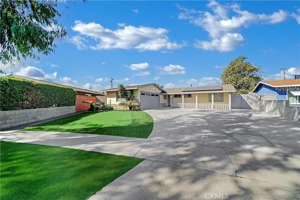 13611 Cypress Street — photo