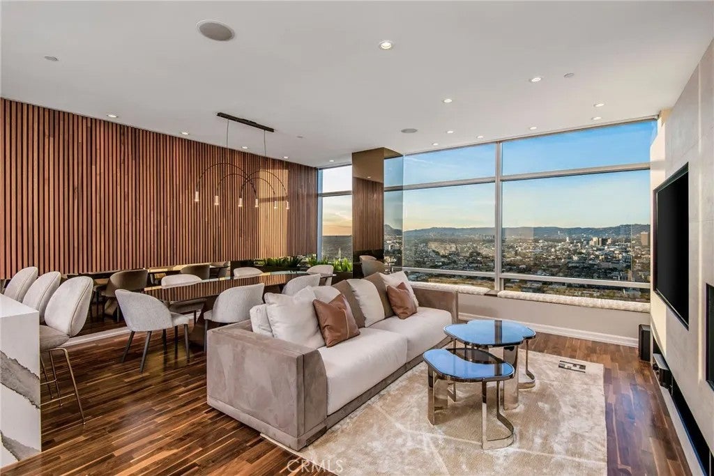 900 W Olympic Boulevard 38D — photo