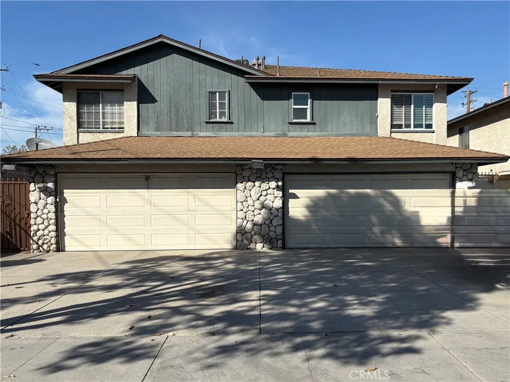 17 E Plymouth B — photo