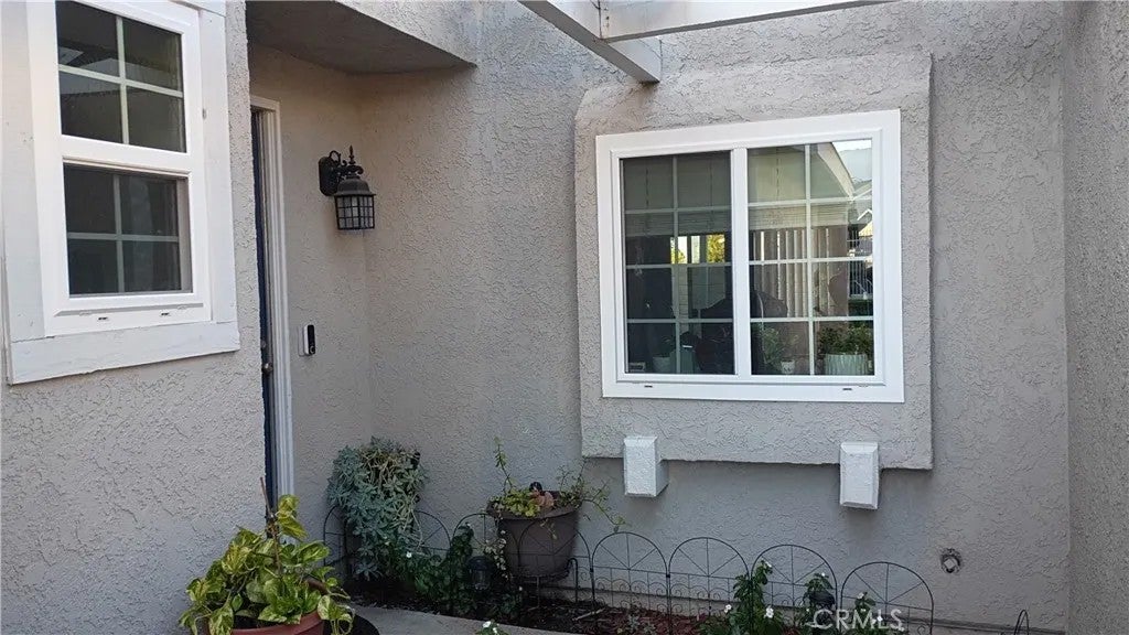 1649 Toyon — photo