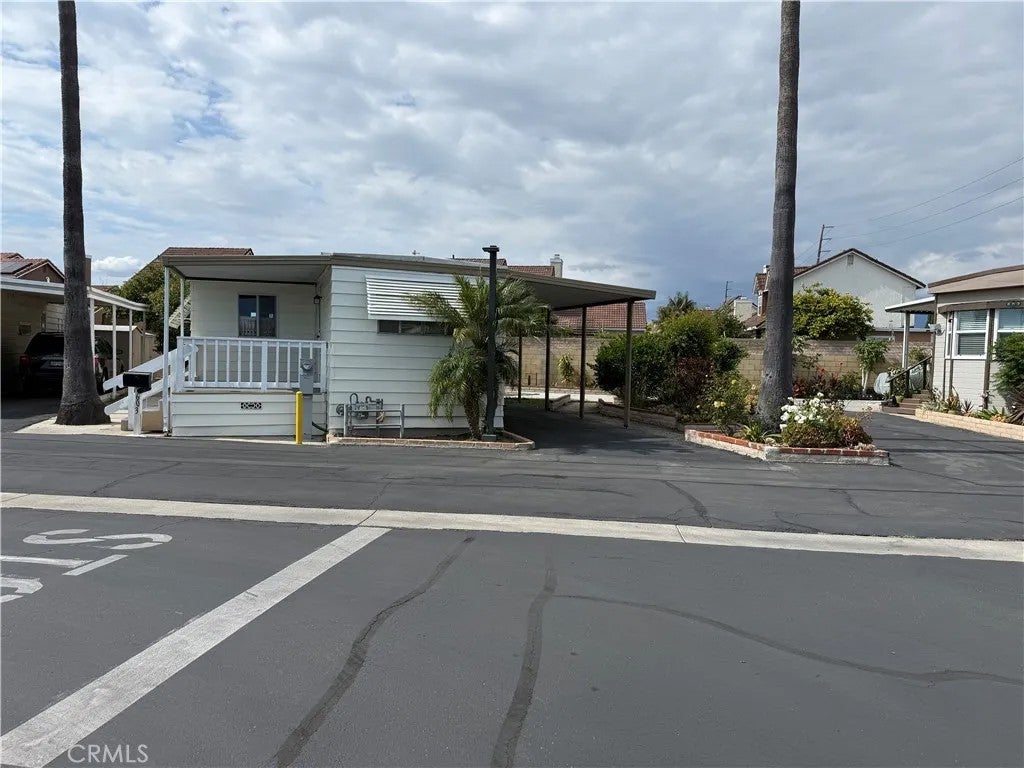 4117 McFadden 603 — photo