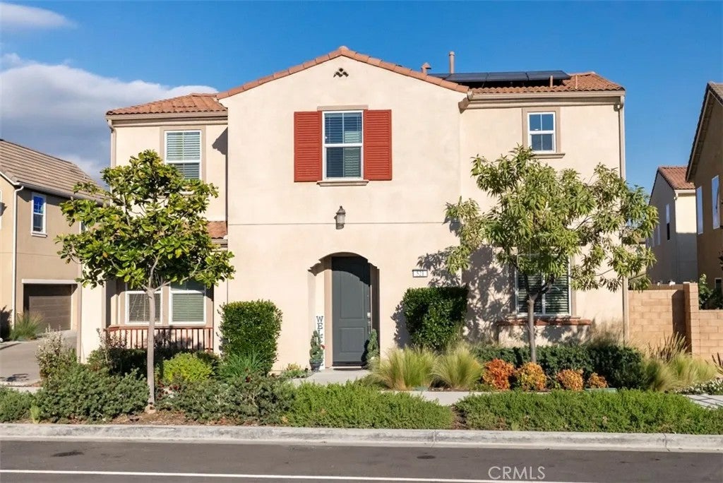 521 N Santa Paula — photo