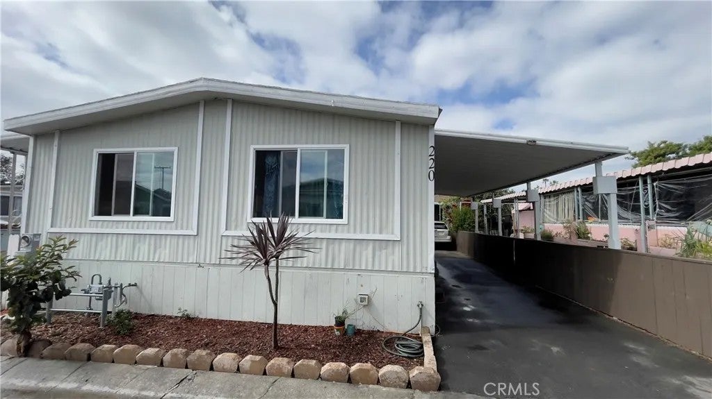 220 Lido 238 — photo