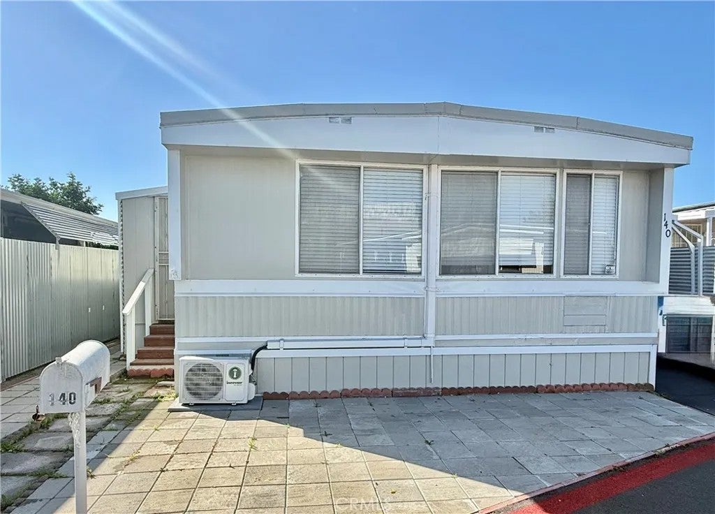 14081 Magnolia 140 — photo