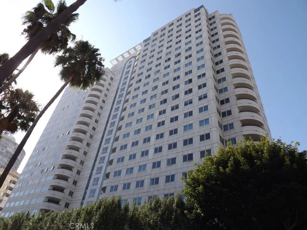 525 E Seaside Way 807 — photo