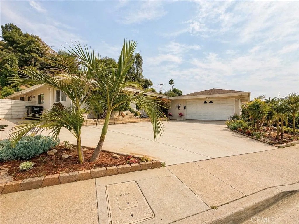 1300 Mira Valle — photo