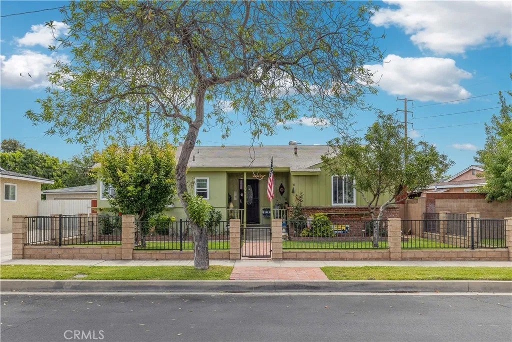 110 Rigsby Street — photo