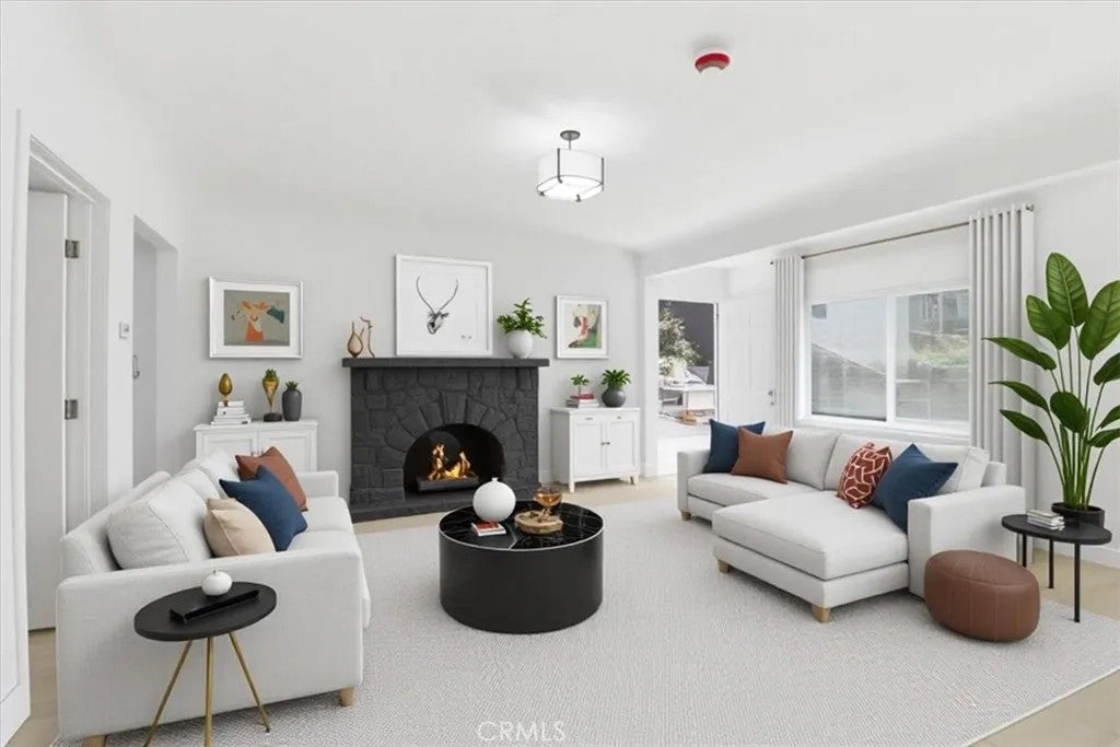 527 Clifton — photo