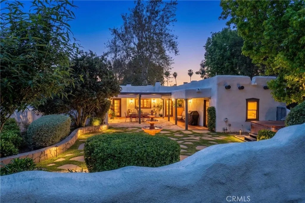 1615 Halsey Street — photo
