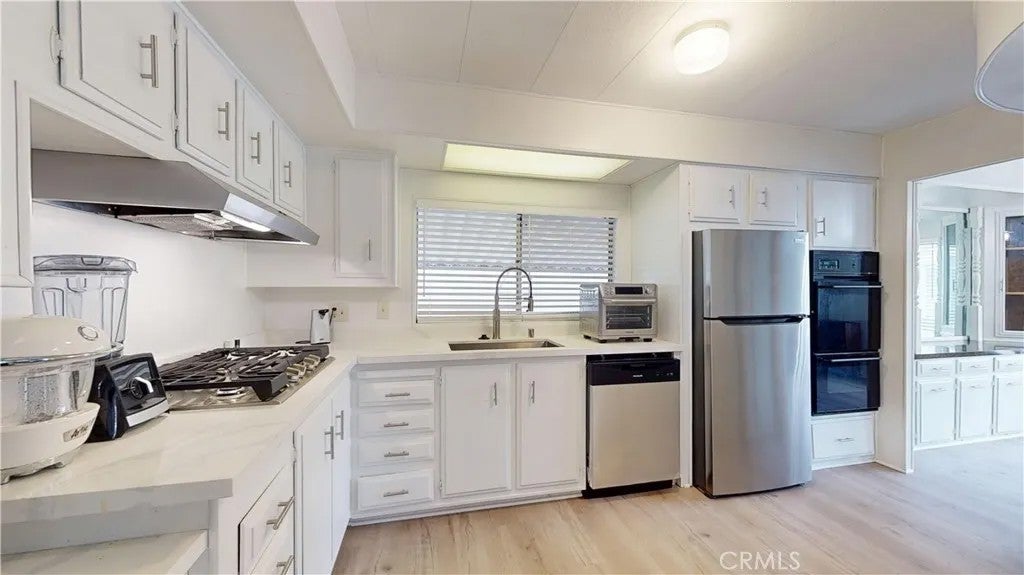 3595 Santa Fe Ave 73 — photo