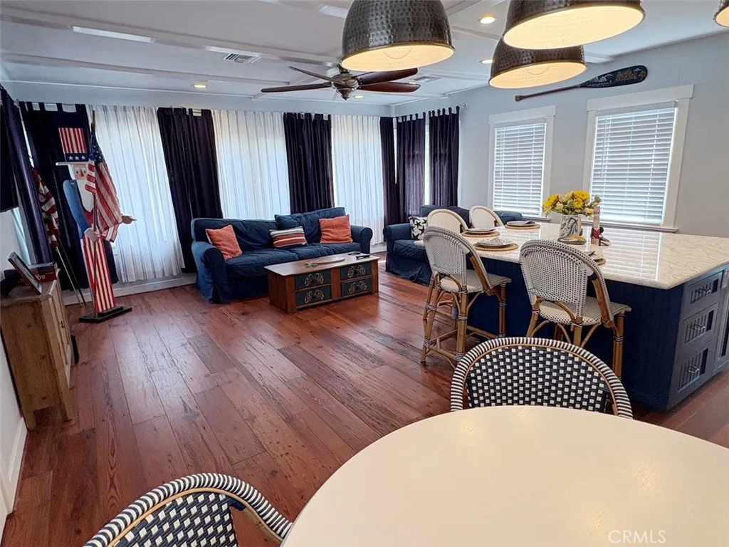 337 Clemente, Avalon, CA 90704 — photo 3