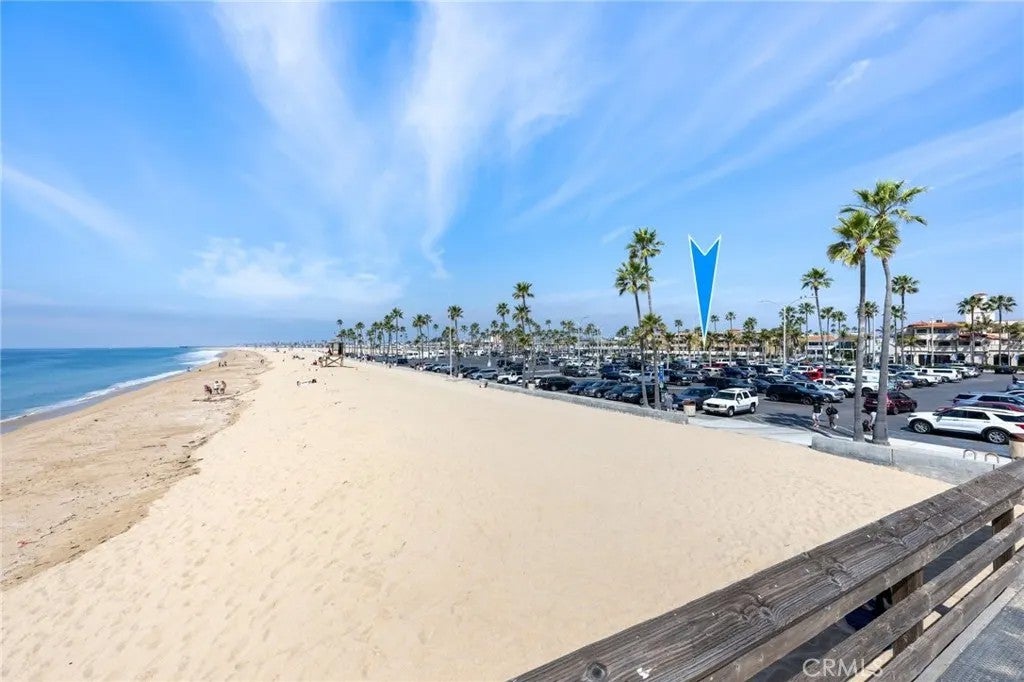 600 E Oceanfront 1D — photo