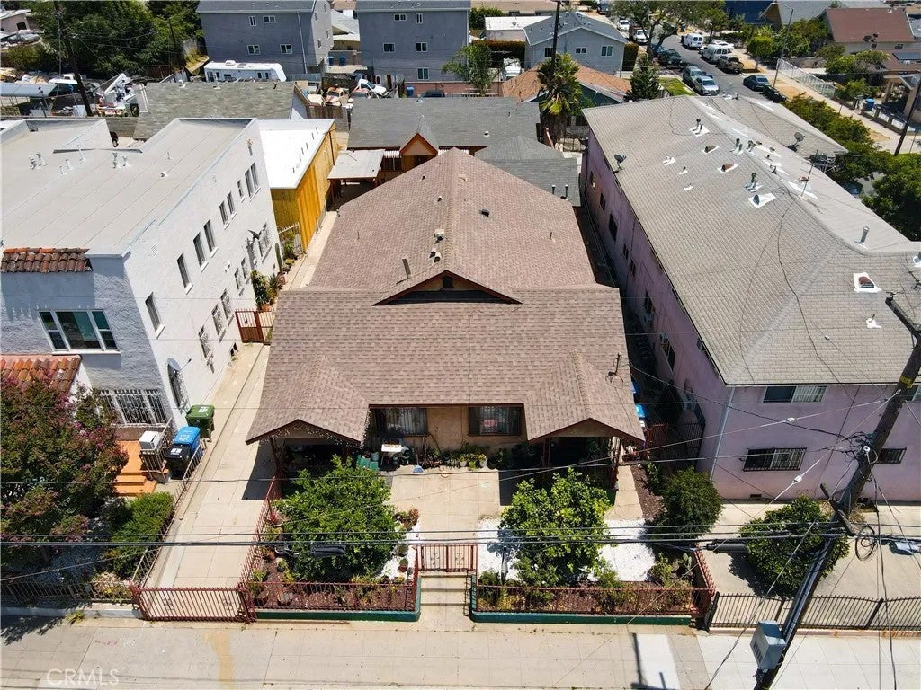 926 Spence — photo
