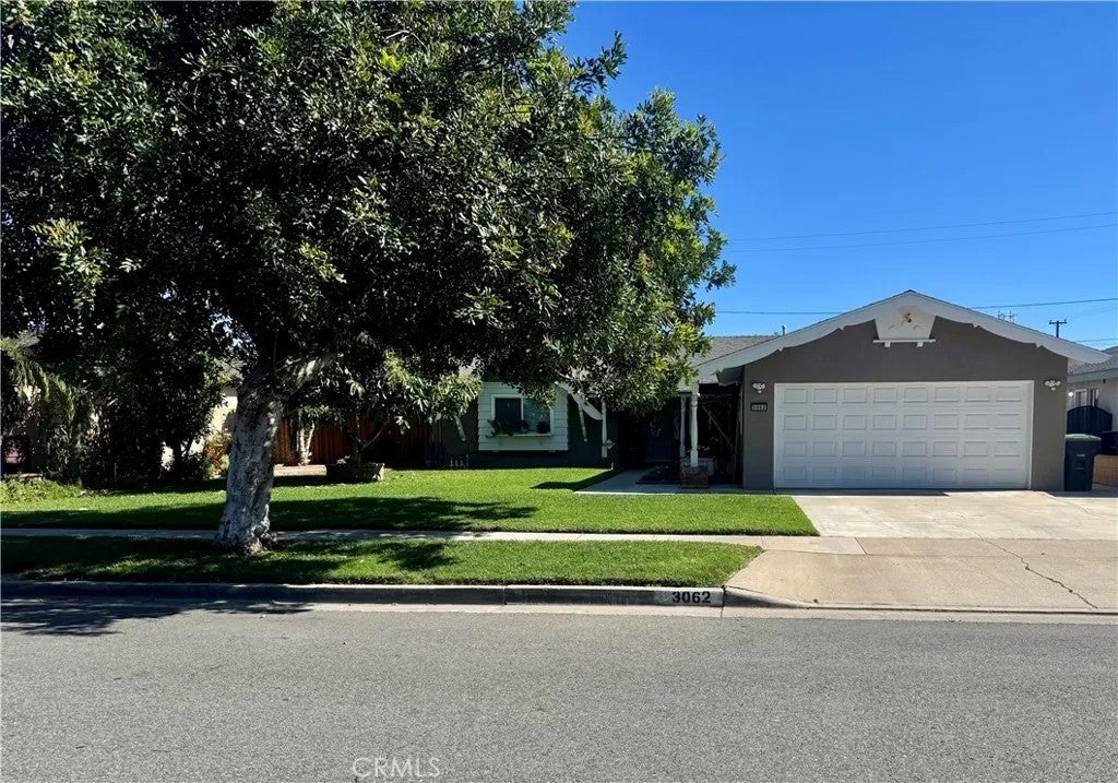 3062 W Teranimar — photo