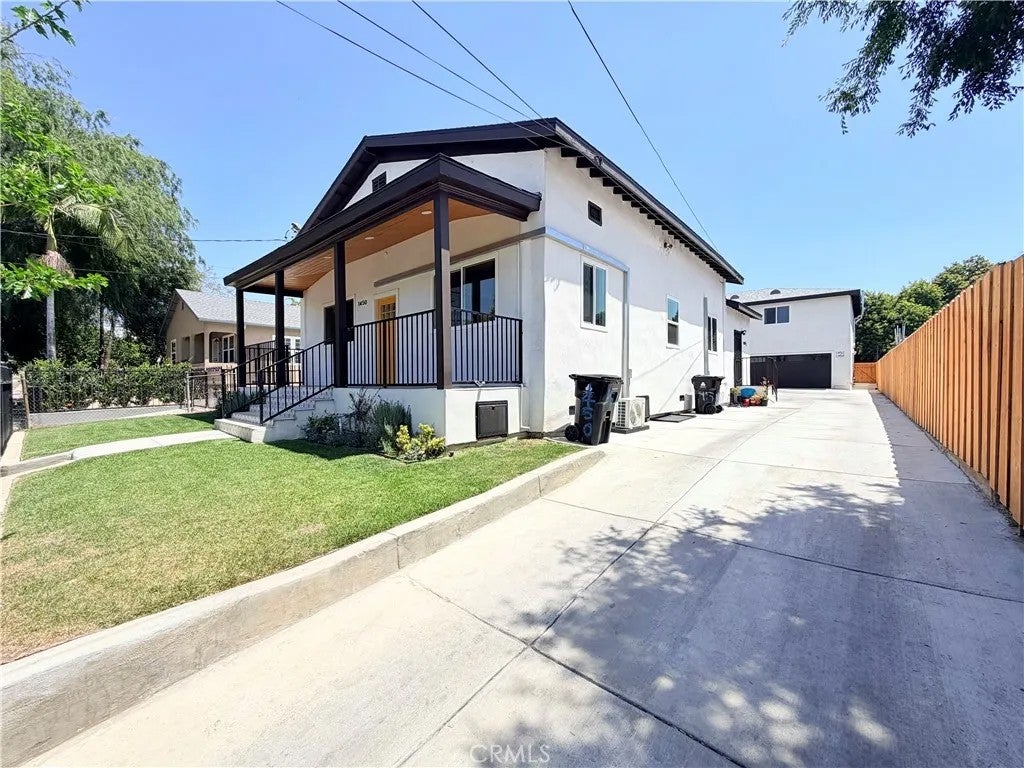1450 Ricardo 1450 — photo