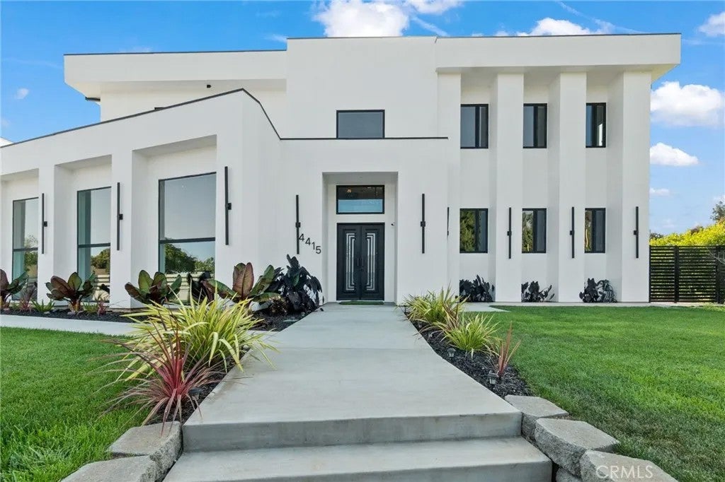 4415 Parkview Drive — photo