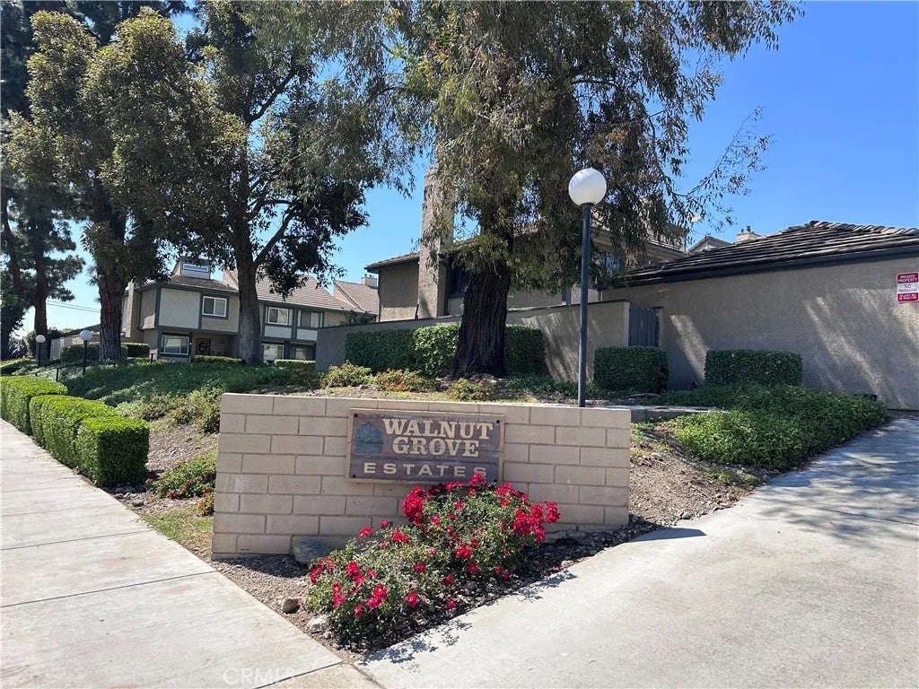 586 Diamond Court — photo