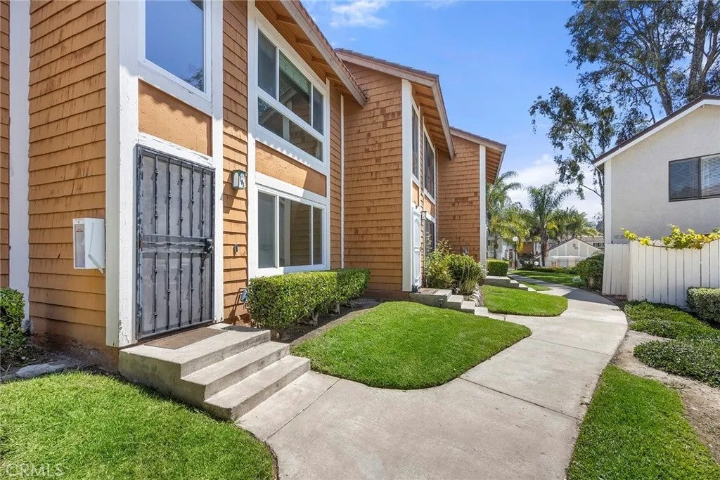 25885 Trabuco 101 — photo