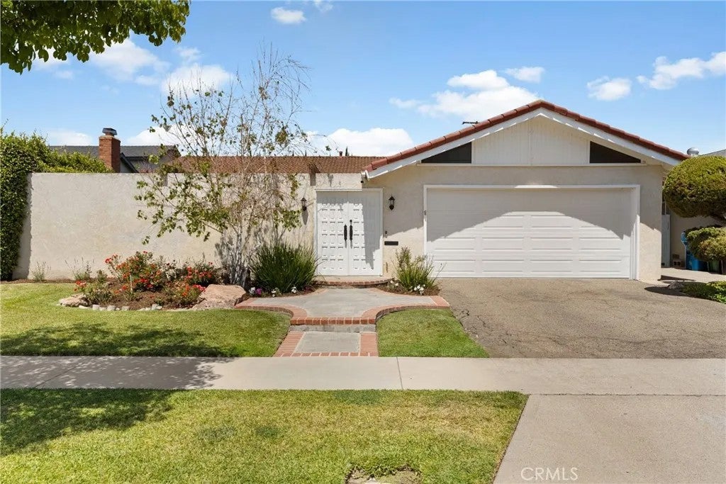 5642 Meinhardt — photo
